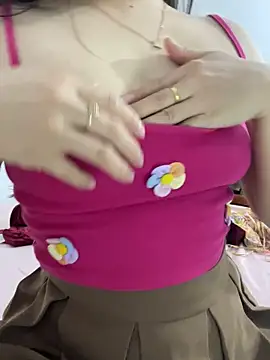 lee ly online show from November 6, 6:28 am