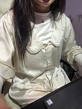 lee ly online show from February 19, 5:26 am