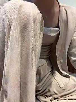 lee ly online show from January 15, 5:00 am