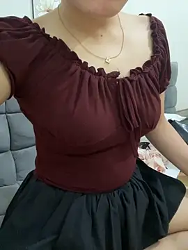 lee ly online show from October 3, 7:10 am