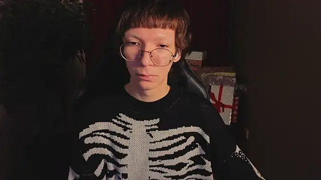 TommieHi online show from November 28, 5:18 am