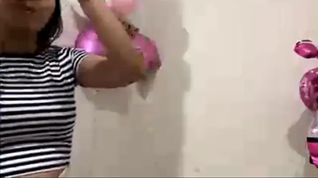 CarollFalick online show from October 19, 11:57 am