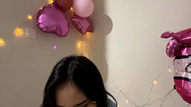 CarollFalick online show from October 13, 2:18 pm