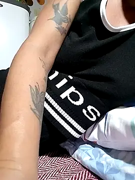 Hotmommax online show from February 9, 7:23 pm