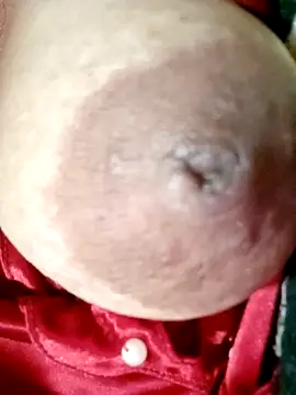 Snapshot of Hotmommax chatting on October 29, 5:45 pm Hotmommax online show from October 29, 5:45 pm