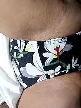 Hotmommax online show from February 10, 9:25 pm