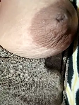 Snapshot of Hotmommax chatting on October 26, 6:30 pm Hotmommax online show from October 26, 6:30 pm