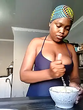 Snapshot of SexyValentinaXX chatting on October 5, 5:09 am SexyValentinaXX online show from October 5, 5:09 am