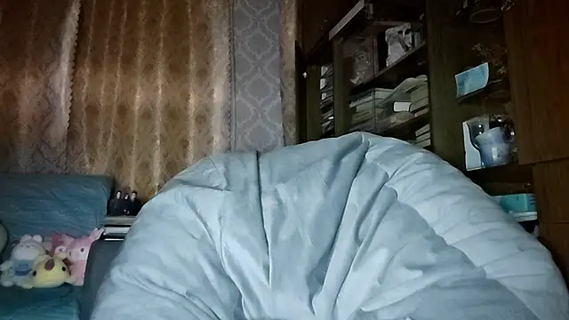 LynteriLain online show from September 29, 8:14 pm