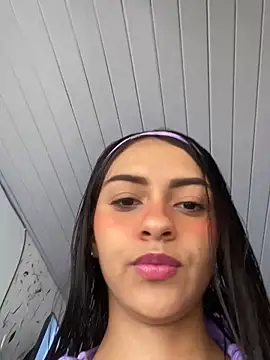 Snapshot of miluwatson chatting on October 3, 5:36 pm miluwatson online show from October 3, 5:36 pm