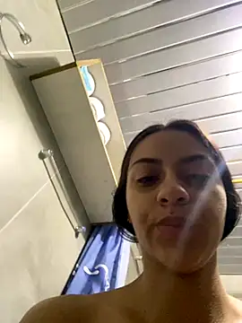 Snapshot of miluwatson chatting on November 8, 7:28 pm miluwatson online show from November 8, 7:28 pm