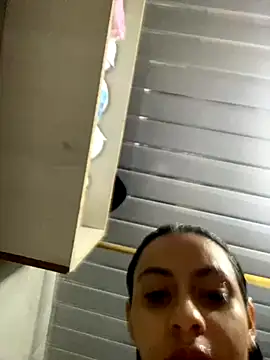 Snapshot of miluwatson chatting on September 28, 7:54 pm miluwatson online show from September 28, 7:54 pm