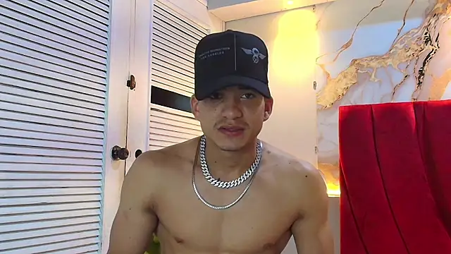 Snapshot of daniscot chatting on November 1, 3:57 am daniscot online show from November 1, 3:57 am