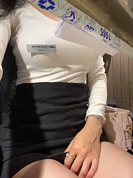 Gina999 online show from April 28, 2:21 am