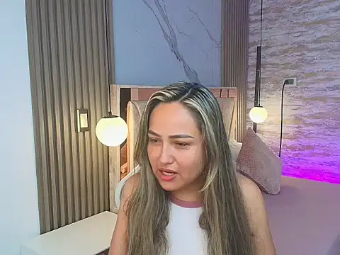 Snapshot of lila_cute1 chatting on October 5, 11:56 am lila cute1 online show from October 5, 11:56 am