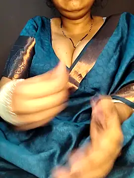 Hot  bhabhi 99 online show from May 4, 3:54 am