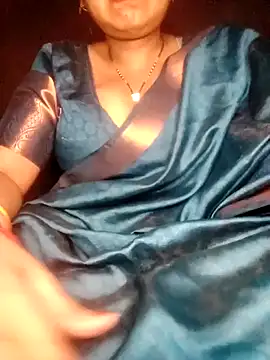 Hot  bhabhi 99 online show from May 10, 3:43 am