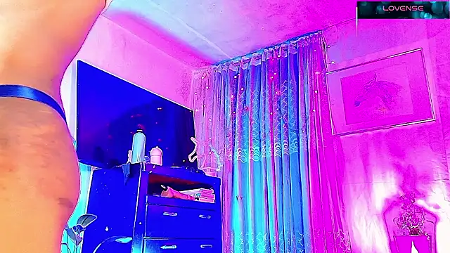 GIRLS OFFICIALL   online show from January 13, 6:06 am