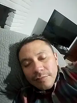 Snapshot of Ricuss9 chatting on October 10, 10:27 am Ricuss9 online show from October 10, 10:27 am