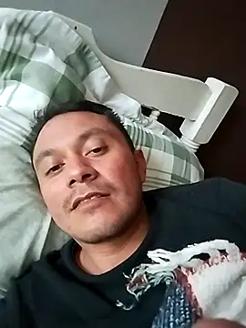 Snapshot of Ricuss9 chatting on October 11, 10:33 pm Ricuss9 online show from October 11, 10:33 pm