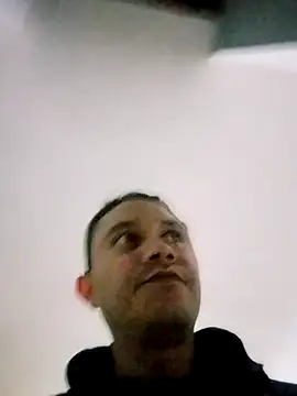 Snapshot of Ricuss9 chatting on November 13, 8:07 am Ricuss9 online show from November 13, 8:07 am