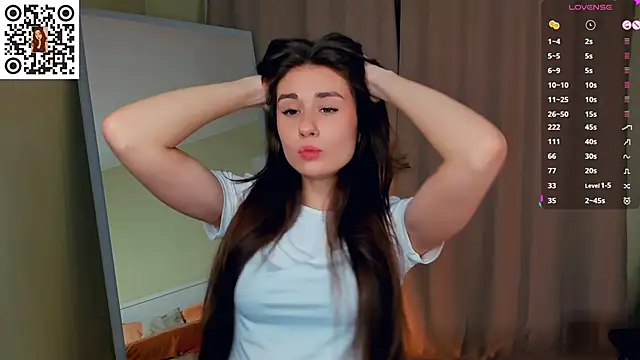 MinaRuzzo online show from November 14, 5:22 am