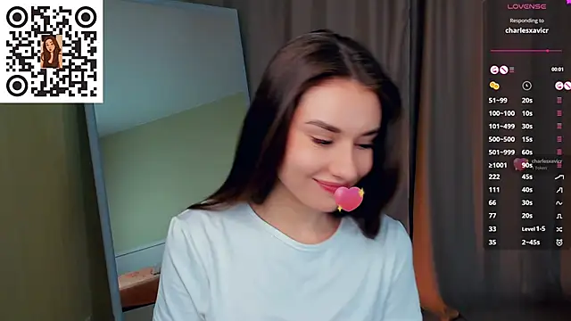 MinaRuzzo online show from November 10, 5:23 am