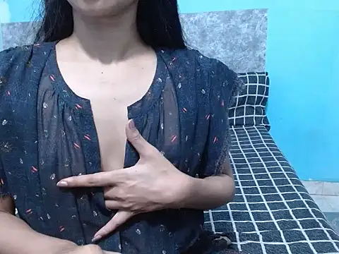 Snapshot of hey_mishtidoll chatting on November 3, 12:27 am hey mishtidoll online show from November 3, 12:27 am