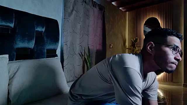 Jaybrown  1 online show from December 1, 7:59 pm