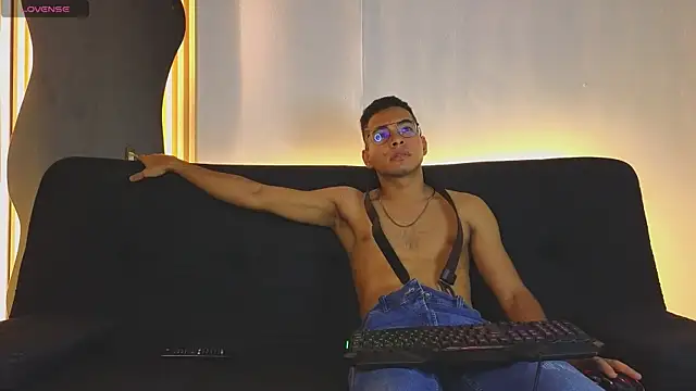 Jaybrown  1 online show from November 11, 3:23 am