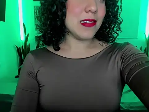 Tinawildd online show from April 19, 5:47 pm