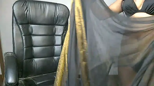 mooonlightbaby online show from March 28, 3:35 pm