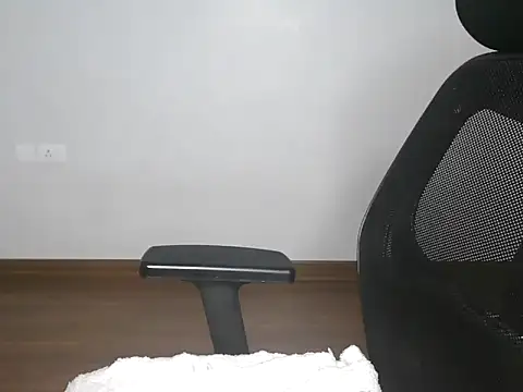 mooonlightbaby online show from December 21, 3:47 pm