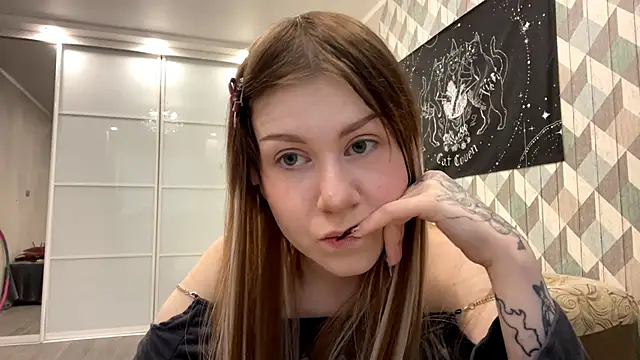 RebelKitsune online show from October 31, 5:15 am