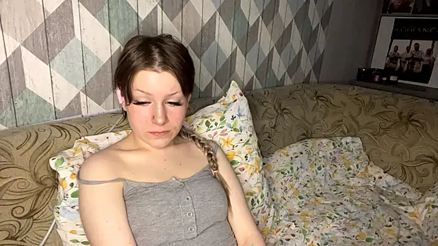 RebelKitsune online show from November 16, 6:29 am