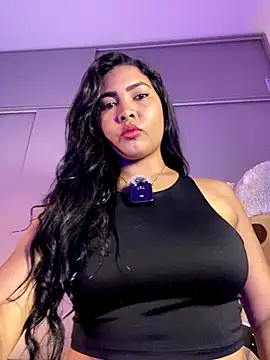 EmilyZuits online show from October 4, 7:59 pm