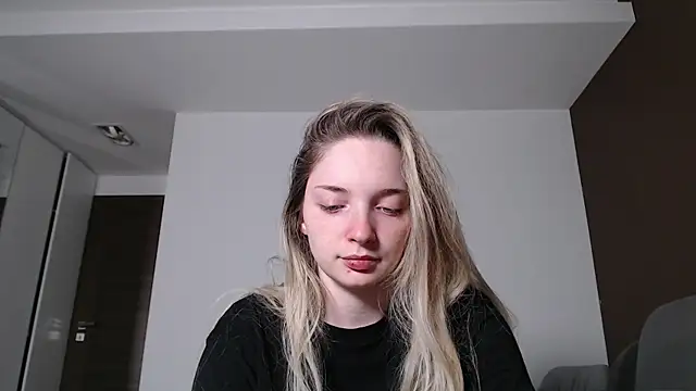 Snapshot of jessicahbelle chatting on June 18, 11:43 pm jessicahbelle online show from June 18, 11:43 pm