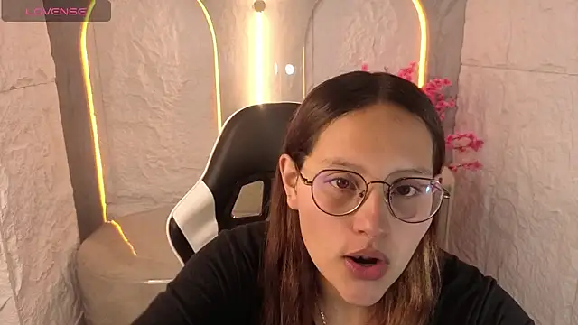 Nyx Tamy Tx  online show from October 9, 1:11 pm