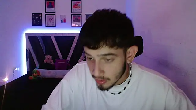 Snapshot of Sebasxxl12 chatting on December 18, 5:56 am Sebasxxl12 online show from December 18, 5:56 am