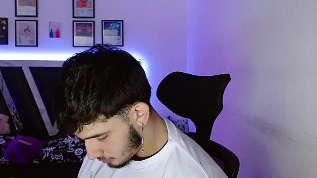 Snapshot of Sebasxxl12 chatting on October 20, 3:01 pm Sebasxxl12 online show from October 20, 3:01 pm