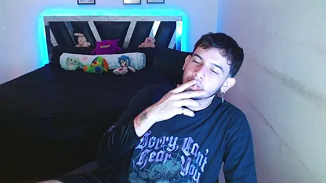 Sebasxxl12 online show from March 18, 1:31 am