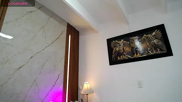 chloe  Jones  online show from October 17, 1:13 pm