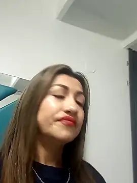 chloe  Jones  online show from November 15, 12:42 pm