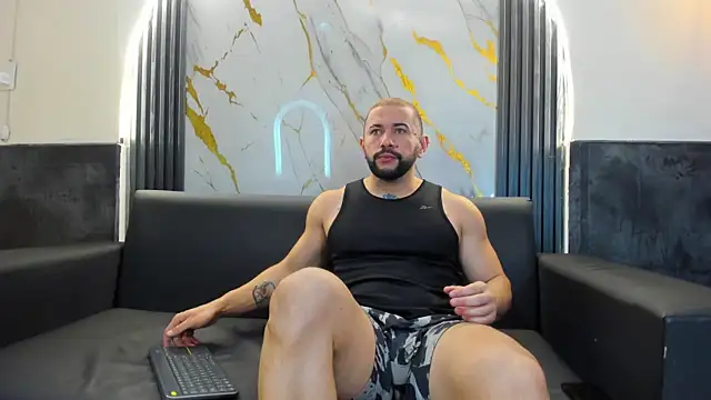 Snapshot of isaac_franko chatting on November 16, 9:08 pm isaac franko online show from November 16, 9:08 pm