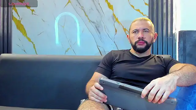 Snapshot of isaac_franko chatting on November 5, 1:14 pm isaac franko online show from November 5, 1:14 pm