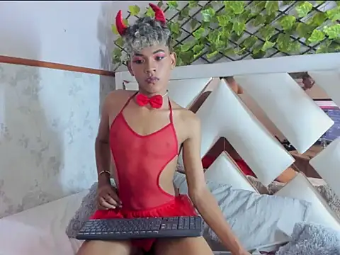 Snapshot of Sammy_Millers chatting on November 12, 9:51 pm Sammy Millers online show from November 12, 9:51 pm