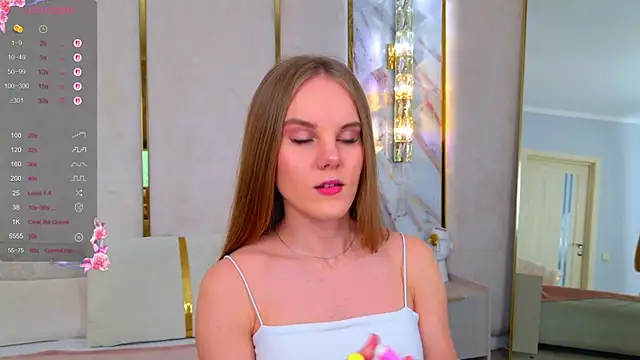 Lili Lohan online show from October 17, 5:04 pm