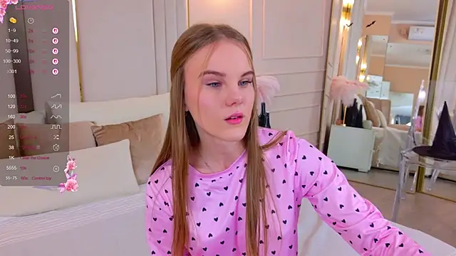 Lili Lohan online show from November 4, 5:17 pm