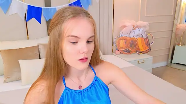 Lili Lohan online show from October 5, 5:03 pm