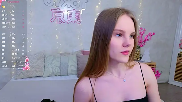 Lili Lohan online show from April 10, 5:03 am